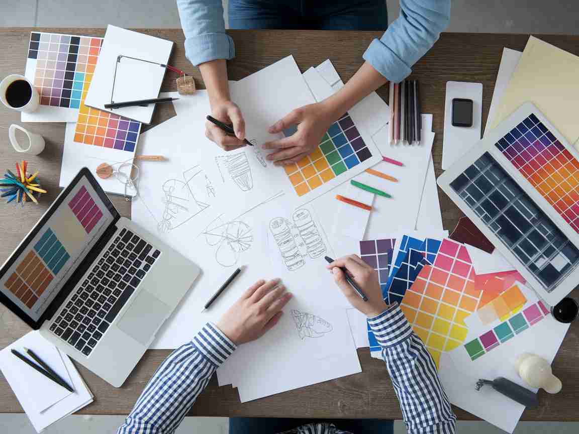 Una imagen que ilustra el arte del diseño gráfico creativo